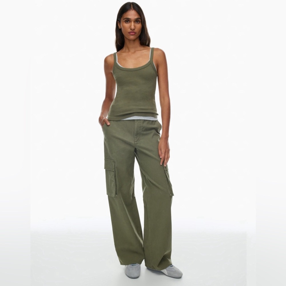 ARITZIA  BRAND NEW Green New Highway Cargo Pant High-waisted size 8